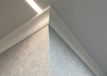 Установка потолка под ключ, освещение и декор